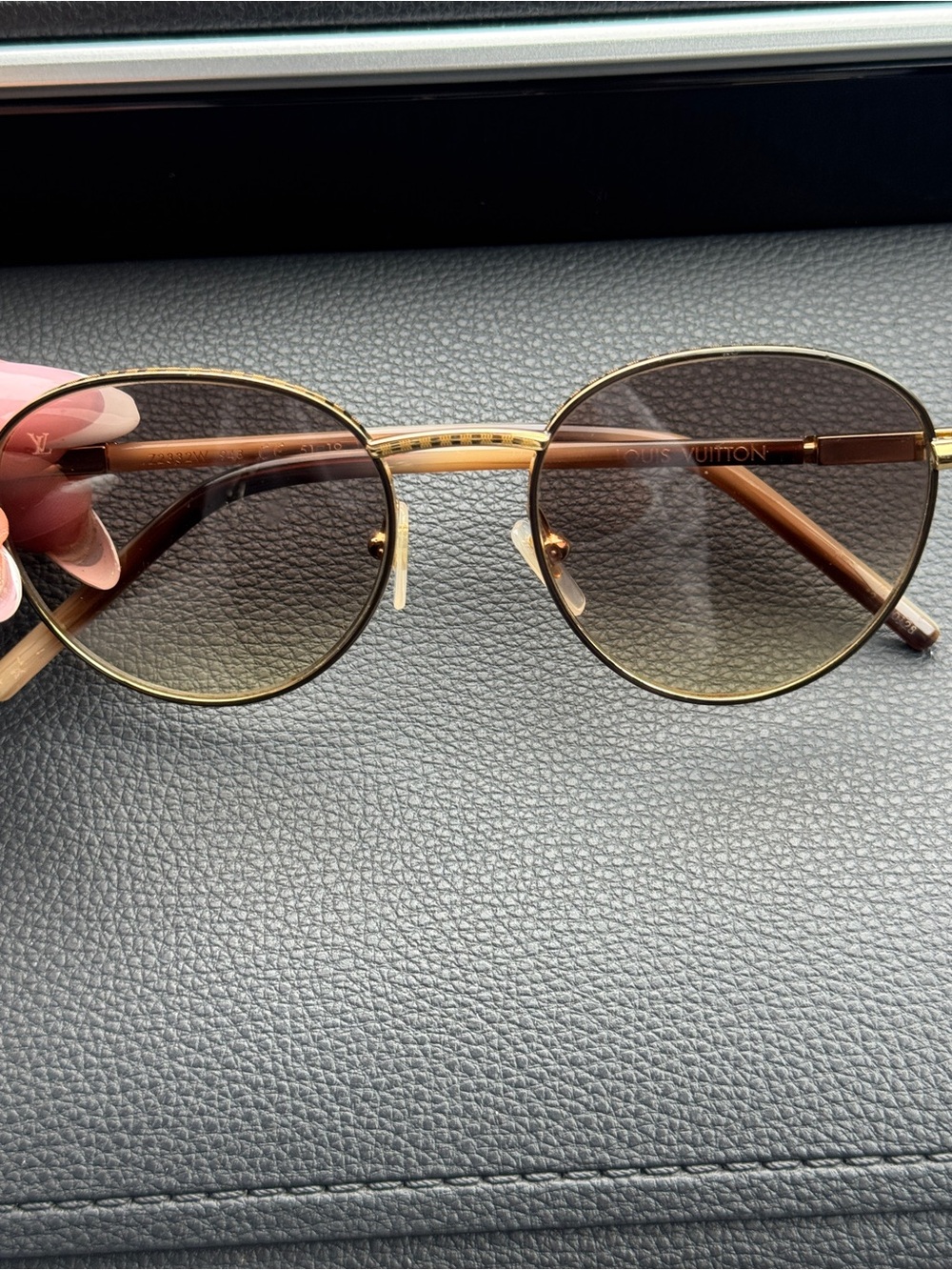 Louis Vuitton Men’s Gold Frame Sunglasses with Brown Gradient Lenses